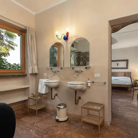 La Cucchetta Bed & Breakfast *